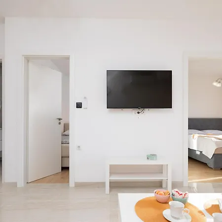 Luxury Cream Apartman Omiš