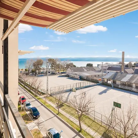 Luxury Cream Apartman