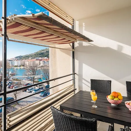 Luxury Cream Omiš